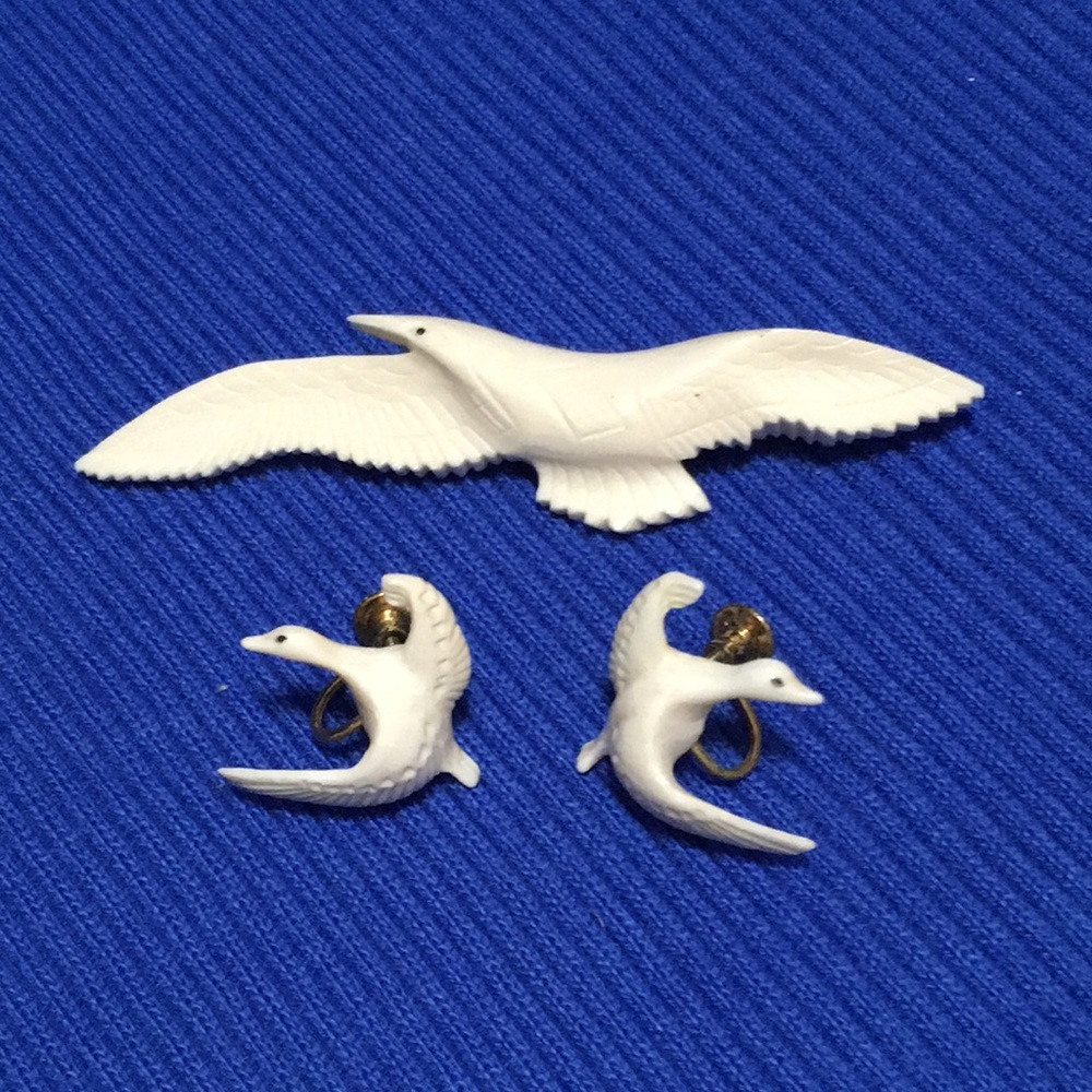 Set of Flying Bird Pin + Pair of Bird Earrings